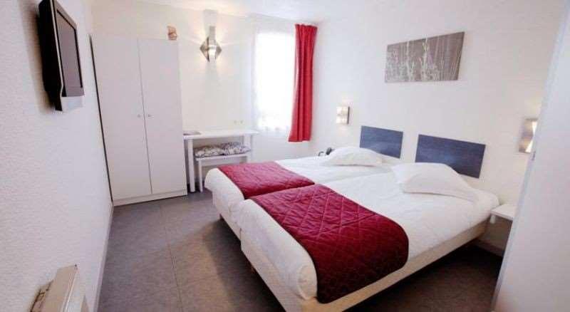 Beddy-Bye Hotel Contrexeville Room photo